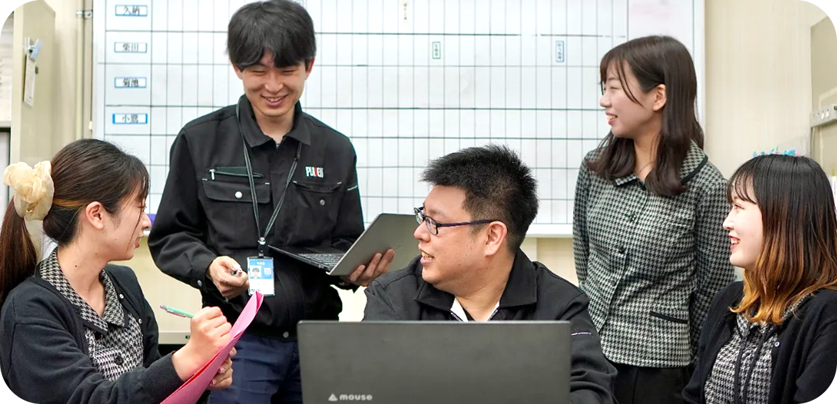 社員の集合写真